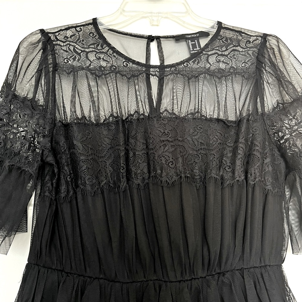 **LOWEST PRICE-BUNDLE!!** Lace and mesh dress